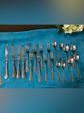 Dalia Consul Spain 5-Piece Place Setting 18/10 Stainless Steel Silverware